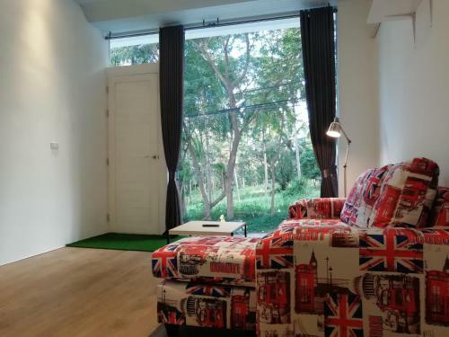 Hostal Jungle White House ?????