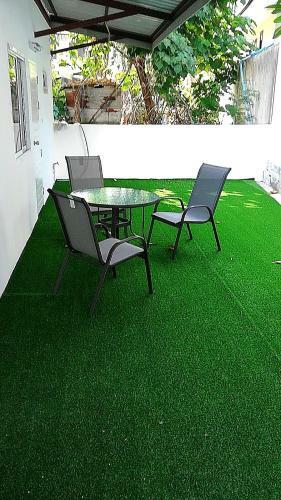 Hostal Jungle White House ?????