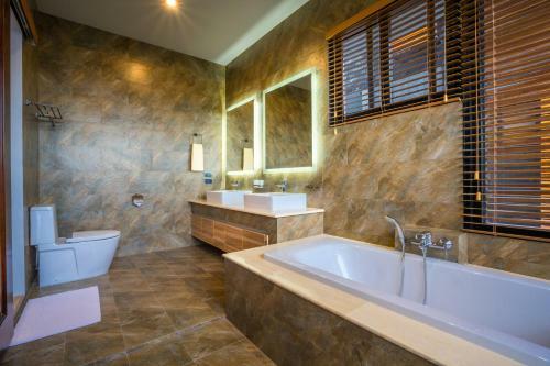 Villa Nakara Hill Phuket