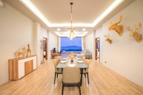 Villa Nakara Hill Phuket