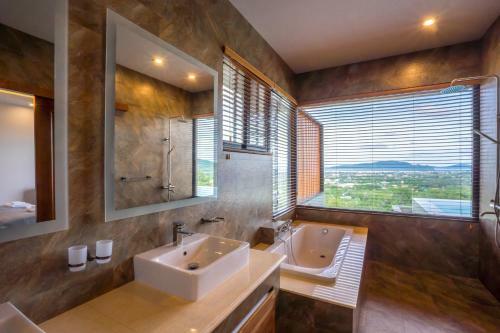 Villa Nakara Hill Phuket