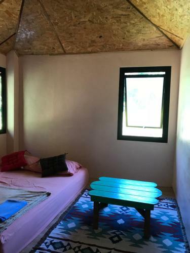 Hippy Hut Glamping Belltent