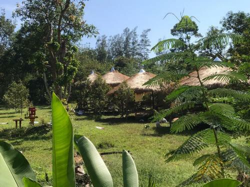 Hippy Hut Glamping Belltent