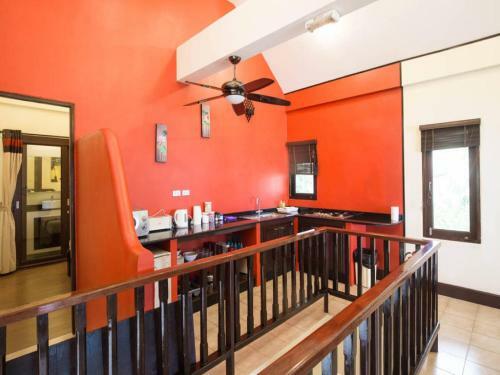 3 Bedroom Seafront Villa Island View