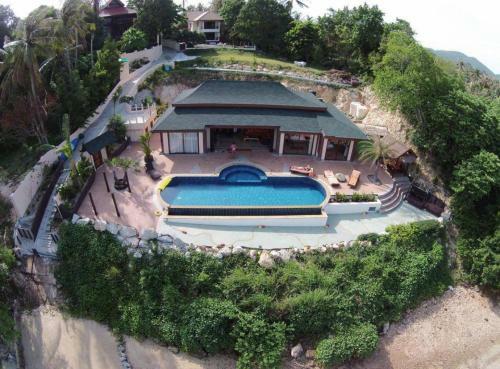5 Bedroom Seafront Villa Phanghan