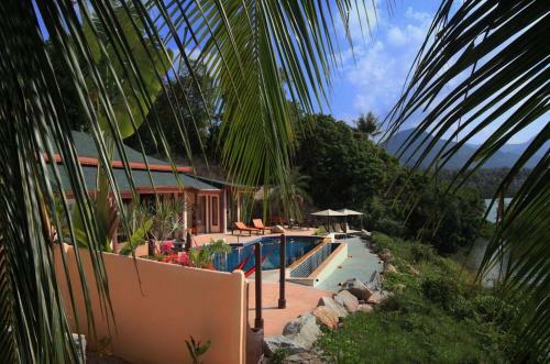 5 Bedroom Seafront Villa Phanghan