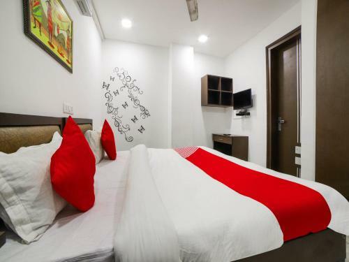 Oyo 76282 Hotel 7s