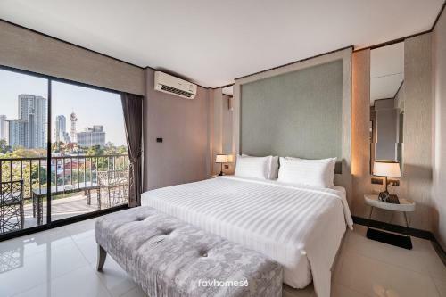 Manhattan Pattaya Hotel - Sha Extra Plus