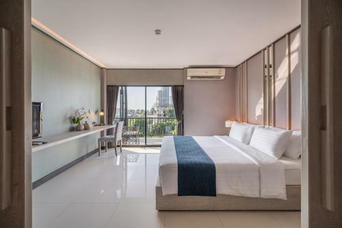 Manhattan Pattaya Hotel - Sha Extra Plus