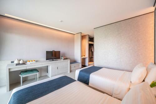 Manhattan Pattaya Hotel - Sha Extra Plus