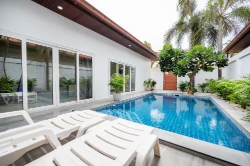 Majestic Residence Pool Villas 2 Bedrooms Private Beach