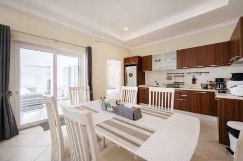 Majestic Residence Pool Villas 2 Bedrooms Private Beach
