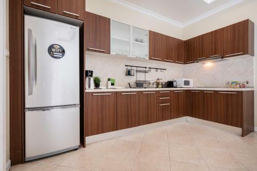 Majestic Residence Pool Villas 2 Bedrooms Private Beach