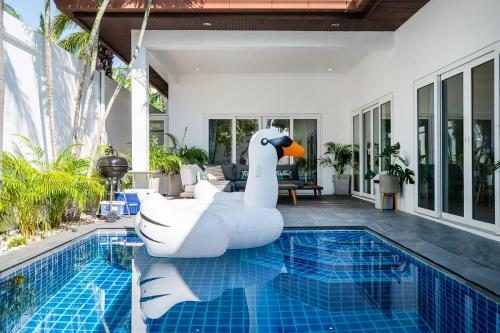 Majestic Residence Pool Villas 2 Bedrooms Private Beach