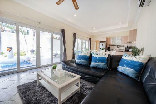 Majestic Residence Pool Villas 2 Bedrooms Private Beach