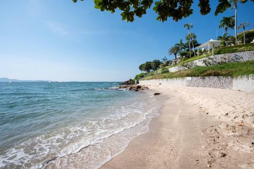 Majestic Residence Pool Villa 4 Bedrooms Private Beach