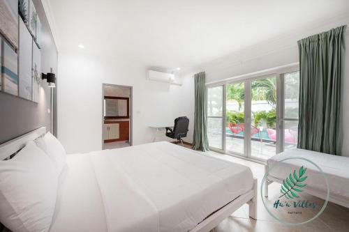 Majestic Residence Pool Villa 4 Bedrooms Private Beach