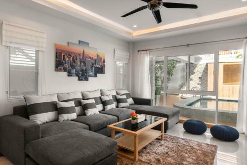 Sabai Pool Villa 12-15 Persons 6br, Sauna, Pool Table, Karaoke, Bbq