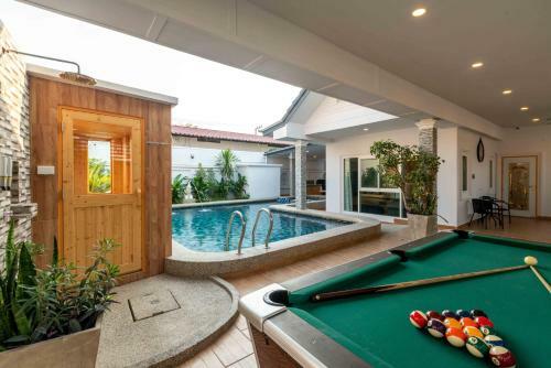 Sabai Pool Villa 12-15 Persons 6br, Sauna, Pool Table, Karaoke, Bbq