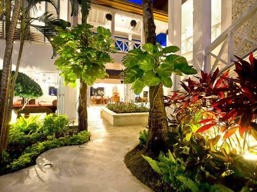 Puri Nirwana Luxury Beachfront Villa