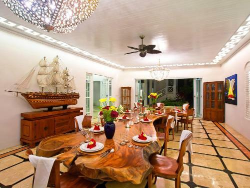 Puri Nirwana Luxury Beachfront Villa