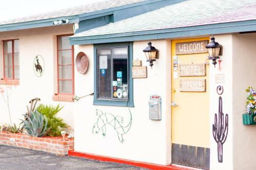 Larian Motel