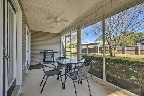 Gulf Breeze Retreat Less Than 4 Mi To Beach Access!