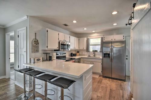 Gulf Breeze Retreat Less Than 4 Mi To Beach Access!