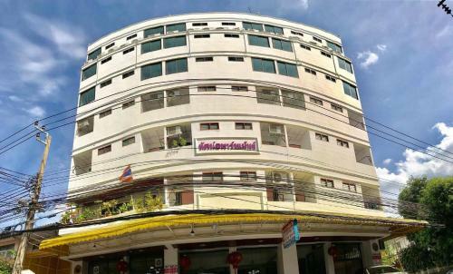 Apartamento Tat Hotel