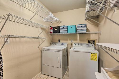 Cape Coral Retreat With Pool About 6 Mi To Beach!