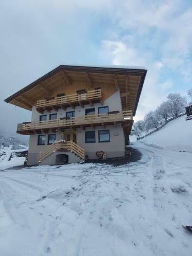Apartamento Vorderkreuzsaalgut
