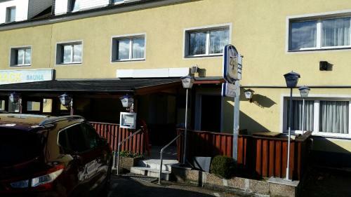 Hostal Makss
