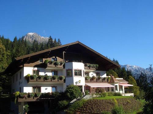 Hostal G�stehaus Kristall
