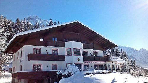 Hostal G�stehaus Kristall