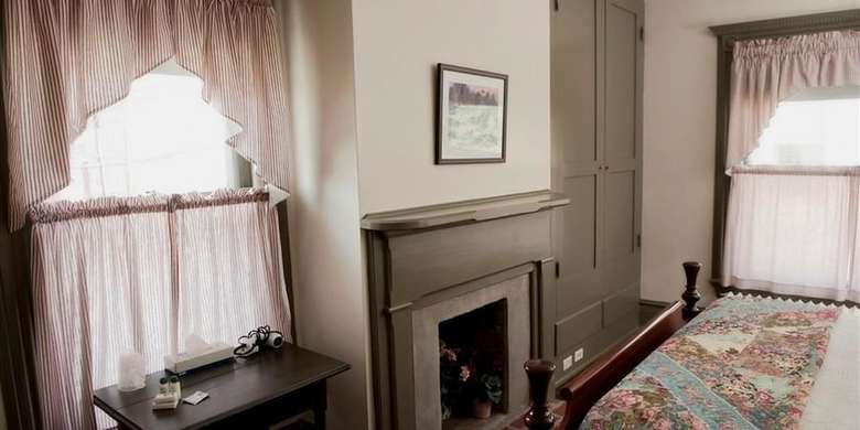 Bed & Breakfast Frederick House