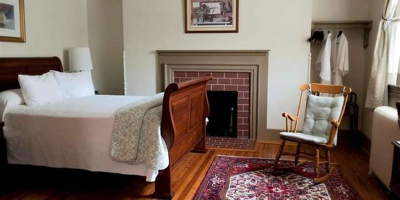 Bed & Breakfast Frederick House