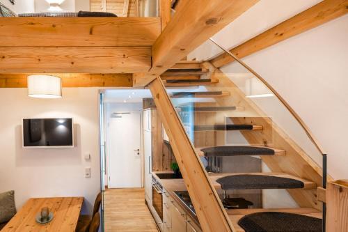 Apartment 5 Peaks
