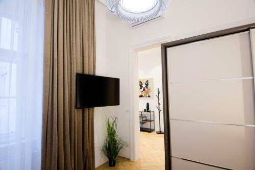 The Flats Apartments - Opera | Contactless Check-in