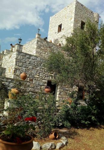 Apartamento Charouda Stone Tower