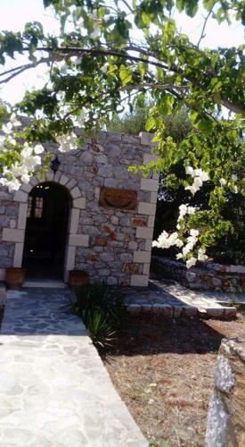 Apartamento Charouda Stone Tower