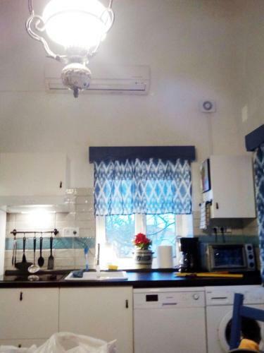 Chrysa 's Holiday Apartment