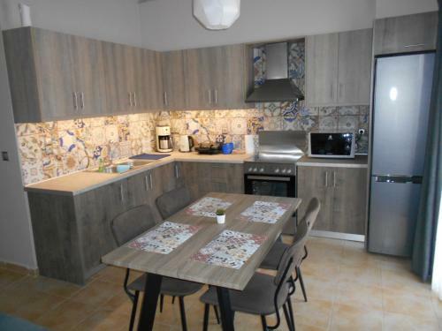 Haris Apartments