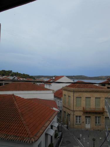 Haris Apartments