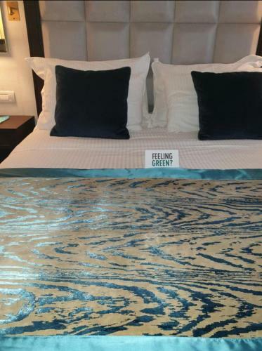 Hostal Room In Apartment - Breath Taking Views Adults Only