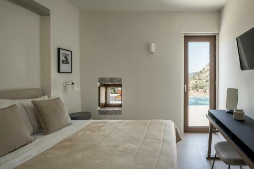 Monolithoi Villas