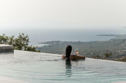 Monolithoi Villas