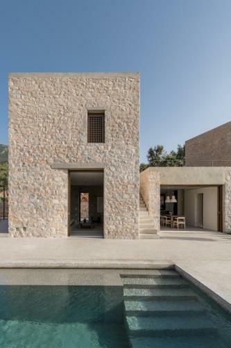 Monolithoi Villas