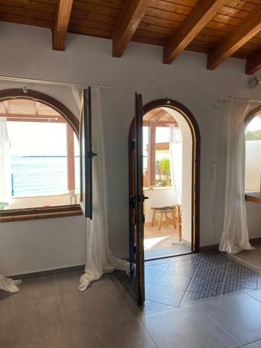 Beachfront House Pythagorion