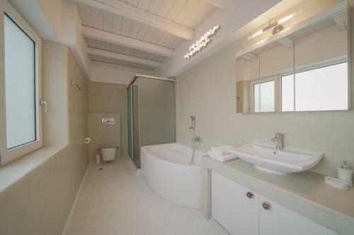 Villa With Swimming Pool Komos
