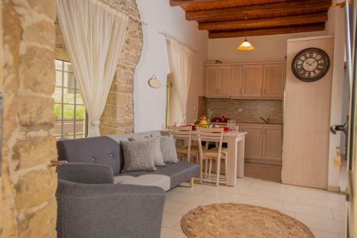 Maragos Apartment